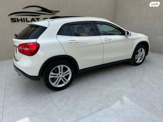 מרצדס GLA GLA200 Urban אוט' 1.6 (156 כ''ס) [2014-2017] בנזין 2017 למכירה בחיפה