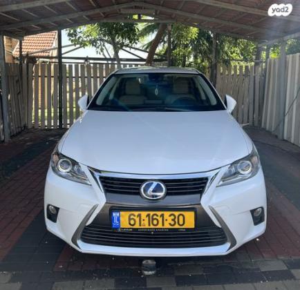 לקסוס CT200H Luxury הייבריד אוט' 1.8 (99 כ"ס) בנזין 2014 למכירה בצפת