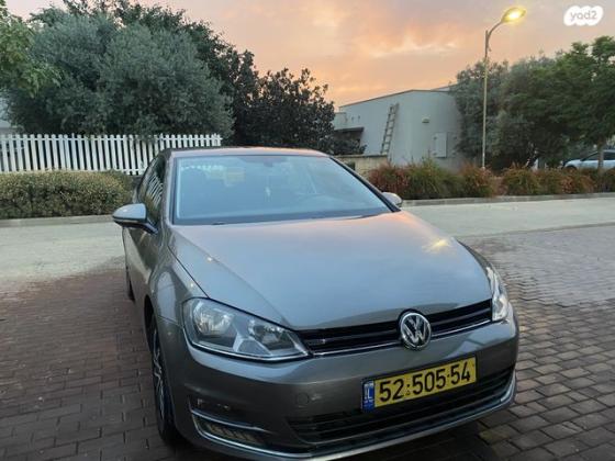 פולקסווגן גולף Trendline אוט' 5 דל' 1.4 (125 כ''ס) בנזין 2015 למכירה במחניים