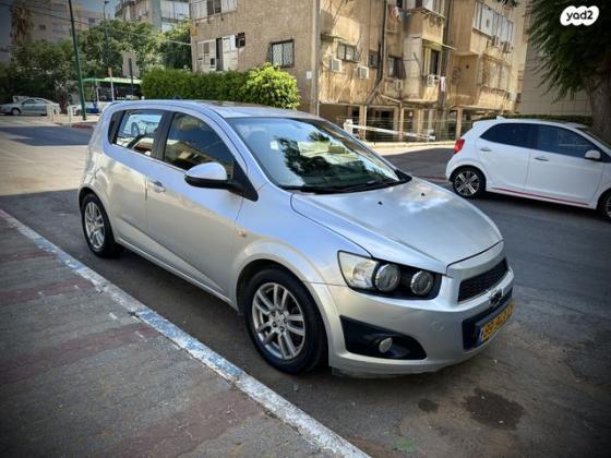 שברולט סוניק LTZ Platinum הצ'בק אוט' 1.6 (116 כ"ס) בנזין 2013 למכירה בפתח תקווה