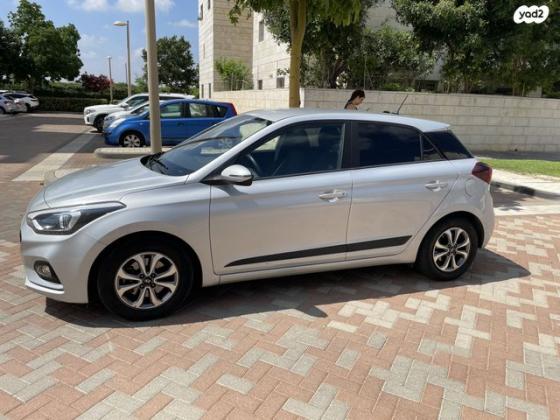 יונדאי i20 Prestige אוט' 1.0 (100 כ''ס) בנזין 2020 למכירה בנתניה