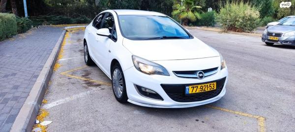 אופל אסטרה Berlina Enjoy סדאן אוט' 1.4 (140 כ"ס) בנזין 2013 למכירה בחיפה