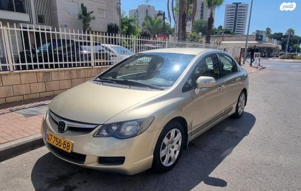 הונדה סיוויק סדאן החדשה LS אוט' 1.8 (140 כ''ס) בנזין 2009 למכירה באשדוד