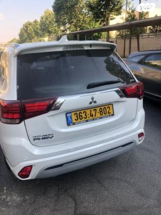 מיצובישי אאוטלנדר PHEV 4X4 Luxury הייבריד אוט' 5 מק' 2.4 (135 כ''ס) היברידי חשמל / בנזין 2021 למכירה בירושלים