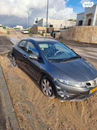 הונדה סיוויק האצ'בק החדשה Comfort אוט' 1.8 (140 כ''ס) בנזין 2011 למכירה באליאב