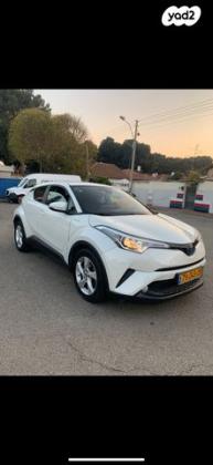 טויוטה C-HR City הייבריד אוט' 1.8 (98 כ"ס) בנזין 2017 למכירה ברמלה