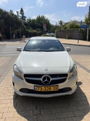 מרצדס A-Class A180 Style FL אוט' 1.6 (122 כ"ס) בנזין 2016 למכירה בהרצליה