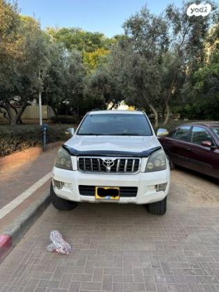 טויוטה לנד קרוזר ארוך 4X4 STD אוט' דיזל 5 מק' 3.0 (166 כ"ס) דיזל 2006 למכירה ברמת גן