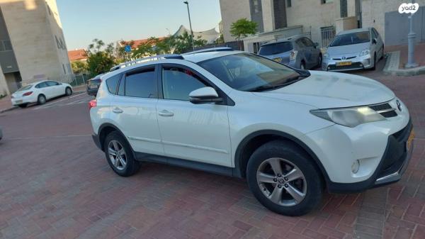 טויוטה RAV4 ארוך 4X4 GLI אוט' 2.0 (151 כ''ס) בנזין 2015 למכירה בירושלים