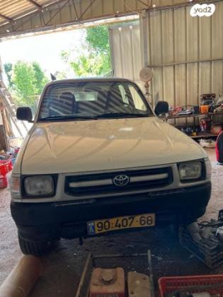 טויוטה היילקס 4X4 4X4 SR דאבל קבינה ידני דיזל 2.4 (90 כ''ס) דיזל 2001 למכירה במנוחה