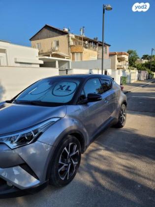 טויוטה C-HR Chic הייבריד אוט' 1.8 (98 כ"ס) בנזין 2019 למכירה בנשר