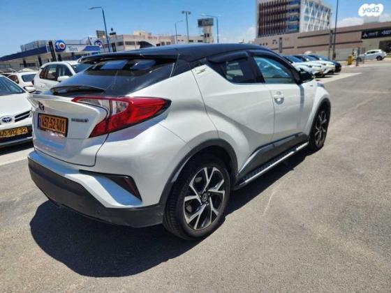 טויוטה C-HR Chic הייבריד אוט' 1.8 (98 כ"ס) בנזין 2018 למכירה בראשון לציון