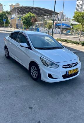 יונדאי i25 Inspire אוט' 1.4 (109 כ''ס) בנזין 2011 למכירה בחדרה