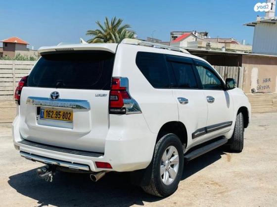 טויוטה לנד קרוזר ארוך 4X4 Luxury אוט' דיזל 7 מק' 2.8 (177 כ"ס) דיזל 2020 למכירה בשפרעם