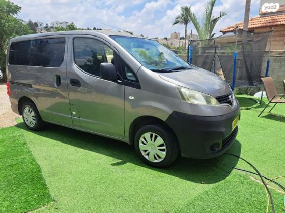 ניסאן NV200 Upper ידני דיזל 5 מק' 1.5 (90 כ''ס) דיזל 2013 למכירה בירושלים