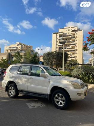 טויוטה לנד קרוזר ארוך 4X4 Luxury אוט' דיזל 8 מק' 3.0 (166 כ''ס) דיזל 2007 למכירה בחולון