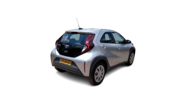 טויוטה אייגו קרוס (AYGO X) Flow X הצ'בק 4X2 אוט' 1.0 (72 כ"ס) בנזין 2023 למכירה ב