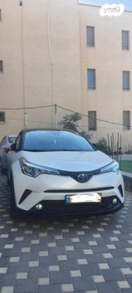 טויוטה C-HR Chic הייבריד אוט' 1.8 (98 כ"ס) בנזין 2018 למכירה במעלה עירון