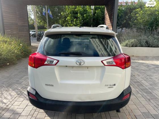 טויוטה RAV4 ארוך 4X4 GLI אוט' 2.0 (151 כ''ס) בנזין 2015 למכירה ברמת גן