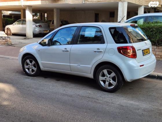 סוזוקי SX4 GLX-HB הצ'בק אוט' 1.6 (119 כ''ס) בנזין 2009 למכירה בפתח תקווה