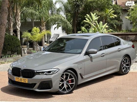 ב.מ.וו סדרה 5 530E M-SPORT הייבריד אוט' 2.0 (292 כ''ס) היברידי חשמל / בנזין 2022 למכירה בנצרת