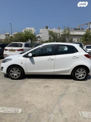 מאזדה H Dynamic אוט' 1.5 (103 כ"ס) בנזין 2013 למכירה בראש העין