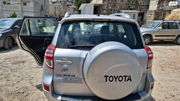 טויוטה RAV4 ארוך 4X4 GLI אוט' 2.0 (158 כ''ס) בנזין 2012 למכירה בירושלים