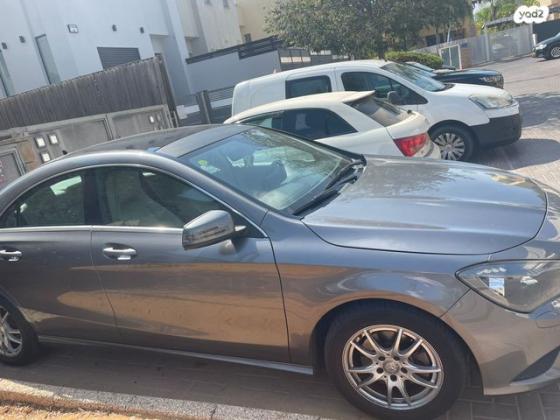 מרצדס CLA CLA180 SE אוט' 1.6 (122 כ''ס) בנזין 2015 למכירה בראשון לציון