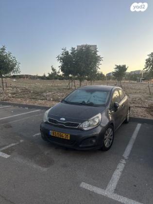 קיה ריו LX הצ'בק אוט' 1.4 (109 כ''ס) בנזין 2014 למכירה במודיעין מכבים רעות