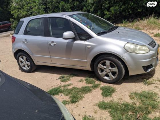 סוזוקי SX4 GLX-HB הצ'בק אוט' 1.6 (119 כ''ס) בנזין 2010 למכירה בנהריה