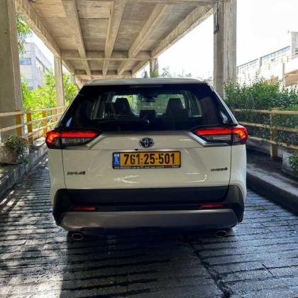 טויוטה RAV4 הייבריד E-xperience הייבריד 5 דל' אוט' 2.5 (178 כ''ס) בנזין 2019 למכירה בראשון לציון