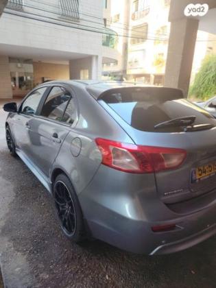 מיצובישי לנסר ספורטבק Sport אוט' 5 דל' 1.8 (140 כ"ס) בנזין 2016 למכירה בחולון