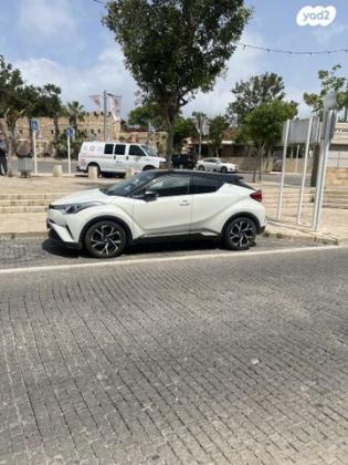 טויוטה C-HR Chic הייבריד אוט' 1.8 (98 כ"ס) בנזין 2017 למכירה בג'דידה מכר