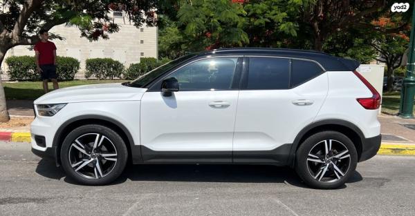 וולוו XC40 T3 R Design אוט' 1.5 (163 כ''ס) בנזין 2020 למכירה ברמת גן