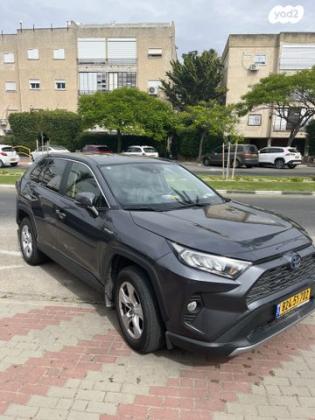 טויוטה RAV4 הייבריד E-xperience הייבריד 5 דל' אוט' 2.5 (178 כ''ס) בנזין 2022 למכירה בקרית מוצקין