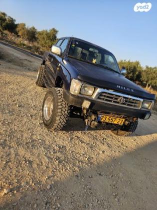 טויוטה היילקס 4X4 4X4 SR דאבל קבינה ידני דיזל 2.4 (90 כ''ס) דיזל 2000 למכירה במעלות תרשיחא