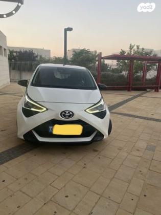 טויוטה אייגו (AYGO) X-Play אוט' 1.0 (72 כ''ס) בנזין 2020 למכירה בכפר יונה