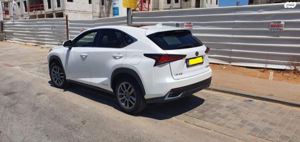 לקסוס NX NX300H Luxury הייבריד אוט' 2.5 (155 כ''ס) בנזין 2018 למכירה ברעננה