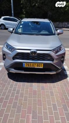 טויוטה RAV4 ארוך 4X2 Experience אוט' 2.0 (175 כ''ס) בנזין 2019 למכירה בחיפה