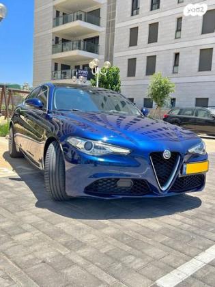 אלפא רומיאו ג'וליה Milano Speciale אוט' 2.0 (197 כ"ס) בנזין 2018 למכירה בהרצליה