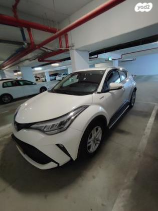 טויוטה C-HR Flame הצ'בק אוט' 1.8 (122 כ''ס) בנזין 2020 למכירה בכפר יונה