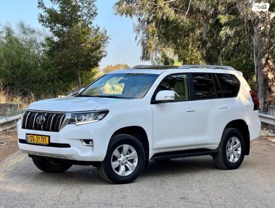 טויוטה לנד קרוזר ארוך 4X4 Luxury אוט' דיזל 7 מק' 2.8 (177 כ"ס) דיזל 2018 למכירה בחיפה