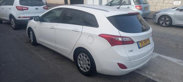 יונדאי i30 Inspire סטיישן אוט' 1.6 (135 כ"ס) בנזין 2013 למכירה בחיפה