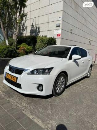 לקסוס CT200H Premium Tech הייבריד אוט' 1.8 (99 כ''ס) בנזין 2011 למכירה בפתח תקווה