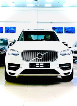 וולוו XC90 4X4 T8 Inscription היבריד אוט' 7 מק' 2.0 (407 כ"ס) היברידי חשמל / בנזין 2017 למכירה בראשון לציון