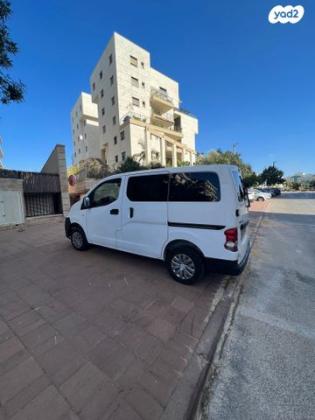 ניסאן NV200 Upper ידני דיזל 7 מק' 1.5 (90 כ''ס) דיזל 2013 למכירה בהרצליה