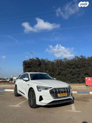 אאודי E-tron 4X4 Advanced Luxury אוט' חשמלי (408 כ''ס) חשמלי 2022 למכירה בהרצליה