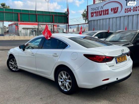 מאזדה g Luxury סדאן אוט' 2.0 (165 כ"ס) בנזין 2016 למכירה בחיפה