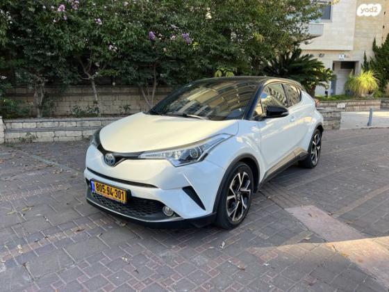 טויוטה C-HR Chic הייבריד אוט' 1.8 (98 כ"ס) בנזין 2019 למכירה בחולון