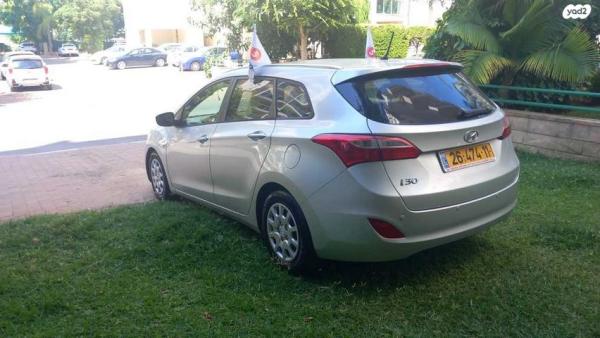 יונדאי i30 Inspire סטיישן אוט' 1.6 (135 כ"ס) בנזין 2013 למכירה בראשון לציון